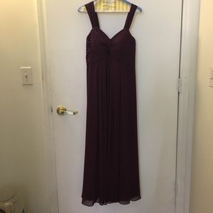 Bridesmaid dress (pregnancy friendly)